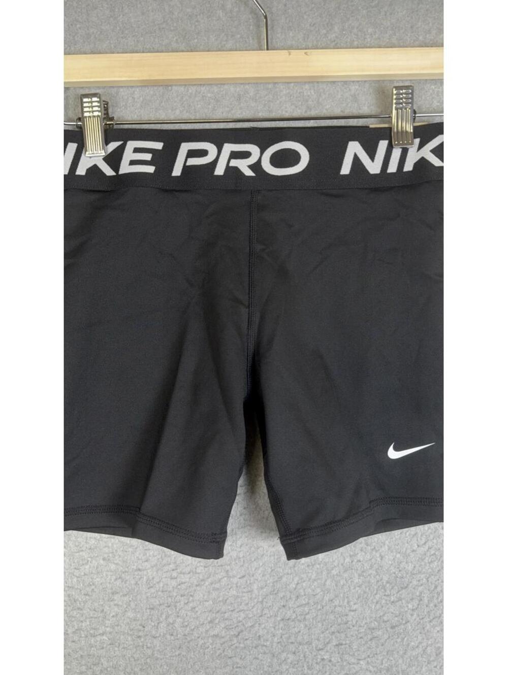 Brand New Nike Pro Womens Size Large Training Compression Shorts Black Tight Fit